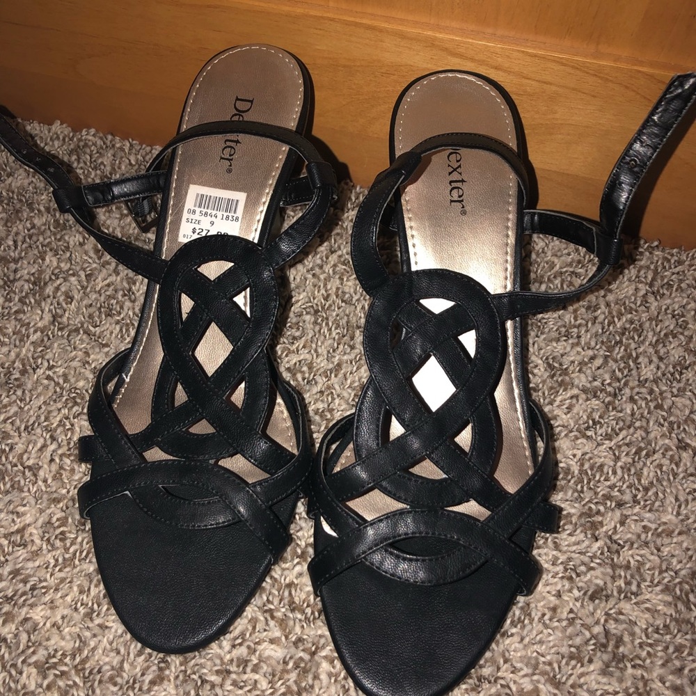 Dress sandal/wedge